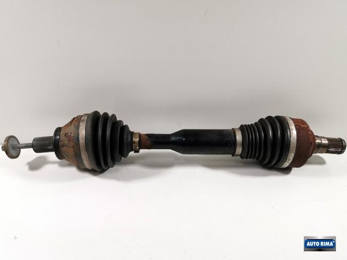 Gebruikte Aandrijfas links-voor Volvo XC60 I (DZ) 2.4 D5 20V 205 AWD Prijs € 149,95 Margeregeling aangeboden door Auto Rima Druten