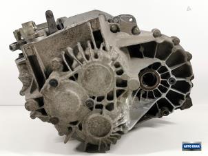 Gebruikte Versnellingsbak Volvo V70 (BW) 2.0 D 16V Prijs € 249,95 Margeregeling aangeboden door Auto Rima Druten