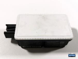 Gebruikte Module keyless vehicle Volvo V60 I (FW/GW) 2.0 D3 20V Prijs € 19,95 Margeregeling aangeboden door Auto Rima Druten