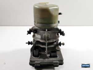 Gebruikte Pomp Servo Volvo V60 I (FW/GW) 1.6 T3 16V Prijs € 74,95 Margeregeling aangeboden door Auto Rima Druten