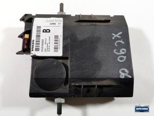 Gebruikte Telefoon Module Volvo XC90 I 2.4 D5 20V Prijs € 39,95 Margeregeling aangeboden door Auto Rima Druten