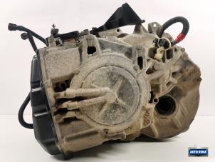 Gebruikte Automaatbak Volvo XC70 (BZ) 2.4 D5 20V 215 AWD Autom. Prijs € 999,95 Margeregeling aangeboden door Auto Rima Druten