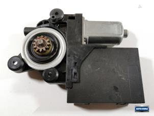 Gebruikte Centrale Deurvergrendelings Module Volvo V50 (MW) 2.4 D5 20V Autom.. Prijs € 74,95 Margeregeling aangeboden door Auto Rima Druten