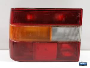 Gebruikte Achterlicht links Volvo 850 2.5i GLE 10V Prijs € 24,95 Margeregeling aangeboden door Auto Rima Druten