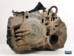 Gebruikte Automaatbak Volvo XC70 (BZ) 2.4 D5 20V 215 AWD Autom. Prijs € 999,95 Margeregeling aangeboden door Auto Rima Druten