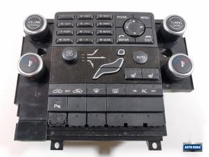 Gebruikte Chaufage Bedieningspaneel Volvo V70 (BW) 2.4 D5 20V AWD Prijs € 39,95 Margeregeling aangeboden door Auto Rima Druten
