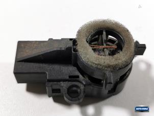 Gebruikte Temperatuursensor binnen Volvo XC70 (BZ) 2.4 D5 20V 215 AWD Autom. Prijs € 19,95 Margeregeling aangeboden door Auto Rima Druten