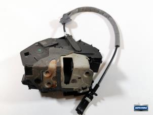 Gebruikte Deurslot Mechaniek 4Deurs links-voor Volvo V60 I (FW/GW) 1.6 DRIVe Prijs € 74,95 Margeregeling aangeboden door Auto Rima Druten