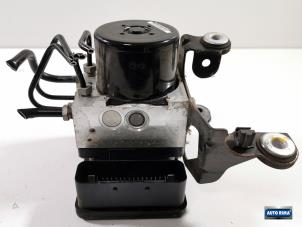 Gebruikte ABS Pomp Volvo S60 II (FS) 2.0 D3 20V Prijs € 74,95 Margeregeling aangeboden door Auto Rima Druten