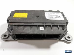 Gebruikte Airbag Module Volvo XC60 II (UZ) 2.0 T5 16V AWD Prijs € 199,95 Margeregeling aangeboden door Auto Rima Druten