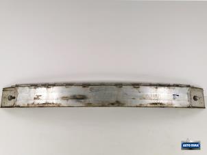 Gebruikte Bumperbalk voor Volvo V70 (GW/LW/LZ) 2.4 XC T 20V 4x4 Prijs € 74,95 Margeregeling aangeboden door Auto Rima Druten