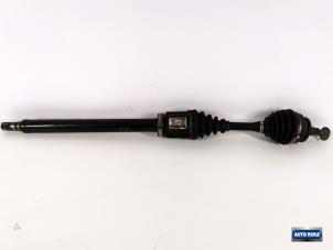 Gebruikte Cardanas rechts-voor (VWA) Volvo S80 (TR/TS) 2.4 T Turbo 20V Prijs € 74,95 Margeregeling aangeboden door Auto Rima Druten