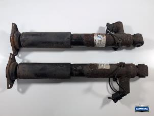 Gebruikte Schokdemper set Volvo S80 (AR/AS) 3.2 24V Prijs € 349,95 Margeregeling aangeboden door Auto Rima Druten