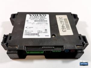 Gebruikte Module Telefoon Volvo V60 I (FW/GW) 2.0 T6 16V Prijs € 149,95 Margeregeling aangeboden door Auto Rima Druten