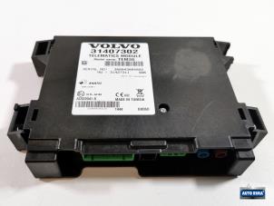 Gebruikte Telefoon Module Volvo V60 I (FW/GW) 2.0 T6 16V Prijs € 149,95 Margeregeling aangeboden door Auto Rima Druten