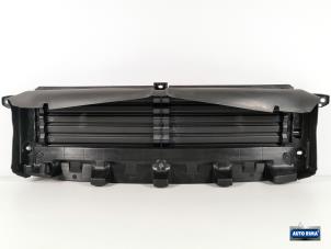 Gebruikte Luchtgeleider Volvo XC40 (XZ) 1.5 T4 Plug-in Hybrid 12V Prijs € 249,95 Margeregeling aangeboden door Auto Rima Druten