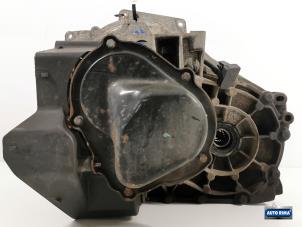 Gebruikte Versnellingsbak Volvo C30 (EK/MK) 1.6 16V Prijs € 449,95 Margeregeling aangeboden door Auto Rima Druten