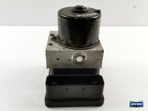 Gebruikte ABS Pomp Volvo V50 (MW) 2.4 D5 20V Autom.. Prijs € 49,95 Margeregeling aangeboden door Auto Rima Druten