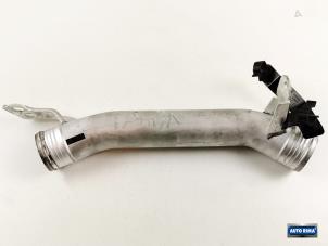 Gebruikte Intercooler Buis Volvo V40 (MV) 2.0 D4 16V Prijs € 34,95 Margeregeling aangeboden door Auto Rima Druten