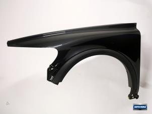 Gebruikte Scherm links-voor Volvo C30 (EK/MK) 1.8 16V Prijs € 99,95 Margeregeling aangeboden door Auto Rima Druten