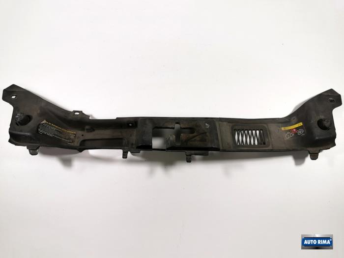 Gebruikte Frontdeel steun Volvo C70 (MC) 2.5 T5 20V Prijs € 24,95 Margeregeling aangeboden door Auto Rima Druten