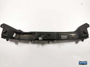 Gebruikte Frontdeel steun Volvo V50 (MW) 1.8 16V Flexifuel Prijs € 24,95 Margeregeling aangeboden door Auto Rima Druten