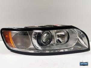 Gebruikte Koplamp rechts Volvo V50 (MW) 2.0 16V Prijs € 349,95 Margeregeling aangeboden door Auto Rima Druten