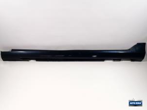 Gebruikte Dorpel links Volvo V60 I (FW/GW) 1.6 T4 16V Prijs € 49,95 Margeregeling aangeboden door Auto Rima Druten