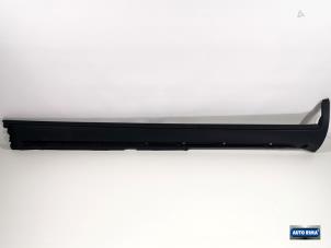 Gebruikte Dorpel links Volvo XC70 (SZ) XC70 2.5 T 20V Prijs € 34,95 Margeregeling aangeboden door Auto Rima Druten