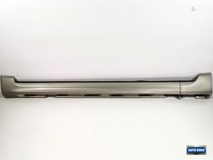 Gebruikte Dorpel links Volvo V70 (BW) 2.0 D 16V Prijs € 49,95 Margeregeling aangeboden door Auto Rima Druten