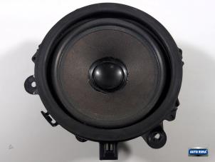 Gebruikte Luidspreker Volvo V50 (MW) 2.4i 20V Prijs € 24,95 Margeregeling aangeboden door Auto Rima Druten