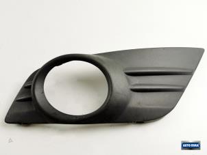 Gebruikte Afdekplaat mistlamp links Volvo C70 (MC) 2.0 D4 20V Prijs € 24,95 Margeregeling aangeboden door Auto Rima Druten