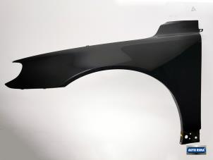 Gebruikte Scherm links-voor Volvo V70 (BW) 2.0 T 16V Prijs € 149,95 Margeregeling aangeboden door Auto Rima Druten