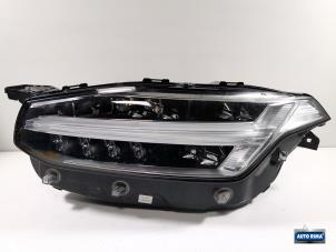 Gebruikte Linker Koplamp Volvo XC90 II 2.0 T8 16V Twin Engine AWD Prijs € 849,95 Margeregeling aangeboden door Auto Rima Druten