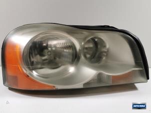 Gebruikte Koplamp rechts Volvo XC90 I 2.5 T 20V Prijs € 349,95 Margeregeling aangeboden door Auto Rima Druten