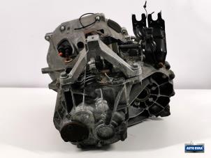 Gebruikte Versnellingsbak Volvo C30 (EK/MK) 2.0 16V Prijs € 349,95 Margeregeling aangeboden door Auto Rima Druten