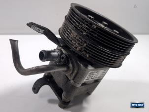 Gebruikte Servopomp Volvo V70 (BW) 2.5 T 20V Prijs € 124,95 Margeregeling aangeboden door Auto Rima Druten