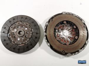 Gebruikte Koppelingsset (compleet) Volvo C70 (MC) 2.0 D3 20V Prijs € 74,95 Margeregeling aangeboden door Auto Rima Druten