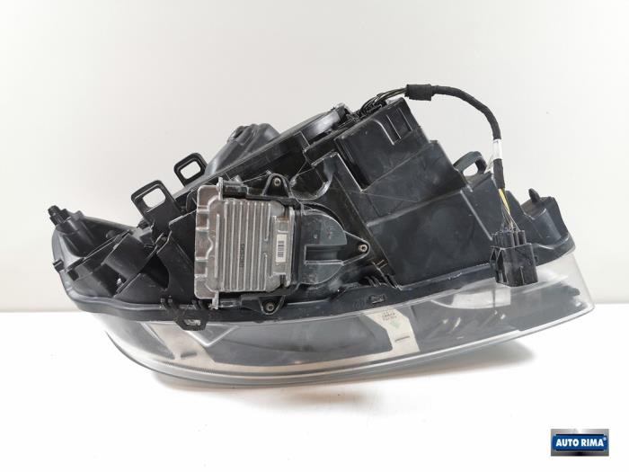 Koplamp links van een Volvo V60 I (FW/GW) 2.0 T5 16V 2016