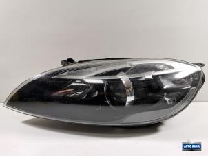 Gebruikte Linker Koplamp Volvo V40 (MV) 1.6 T2 GTDi 16V Prijs € 349,95 Margeregeling aangeboden door Auto Rima Druten