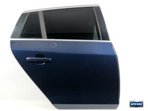 Gebruikte Deur 4Deurs rechts-achter Volvo V60 I (FW/GW) 2.4 D6 20V Plug-in Hybrid AWD Prijs € 224,95 Margeregeling aangeboden door Auto Rima Druten