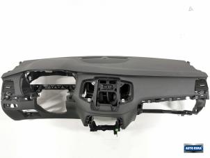 Gebruikte Dashboard Volvo XC90 II 2.0 T8 16V Twin Engine AWD Prijs € 949,95 Margeregeling aangeboden door Auto Rima Druten