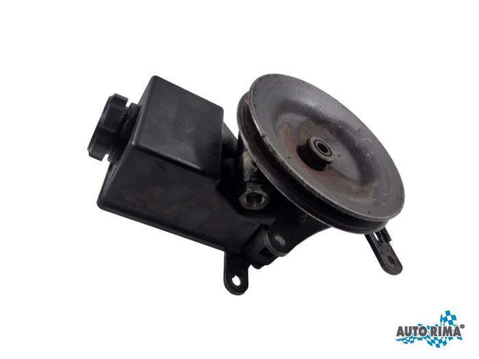 Gebruikte Servopomp Volvo 240/245 240 Prijs € 99,95 Margeregeling aangeboden door Auto Rima 