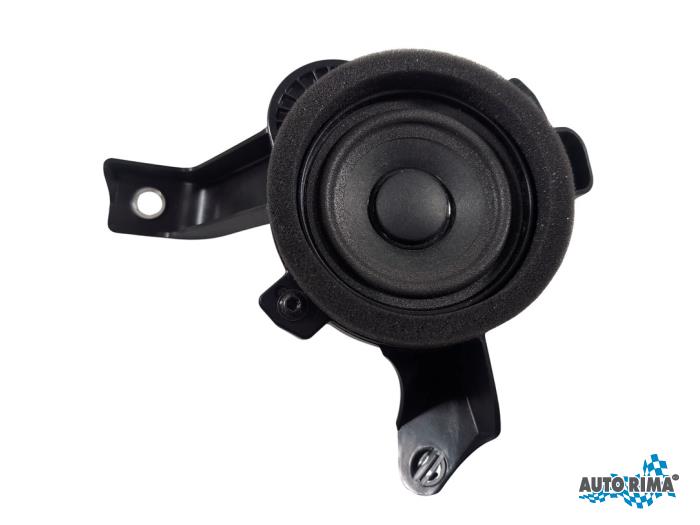 Gebruikte Speaker Volvo XC40 (XZ) Recharge Twin 78 kWh Prijs € 34,95 Margeregeling aangeboden door Auto Rima Druten