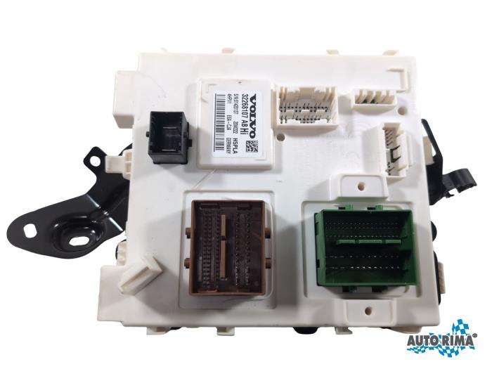 Gebruikte CEM (module) Volvo XC40 (XZ) 1.5 T5 Plug-in Hybrid 16V Prijs € 149,95 Margeregeling aangeboden door Auto Rima 