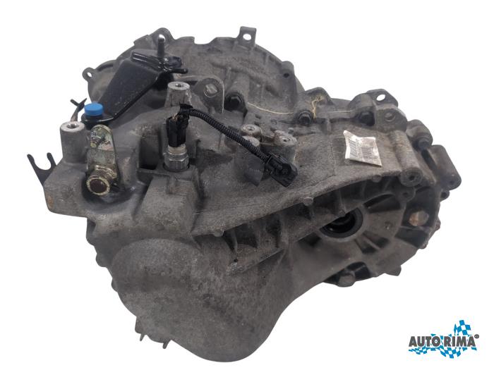 Gebruikte Versnellingsbak Volvo V40 (VW) 2.0 16V T4 Prijs € 349,95 Margeregeling aangeboden door Auto Rima 
