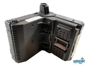Central electronic module van een Volvo S60 I (RS/HV) 2.4 20V 140 2009
