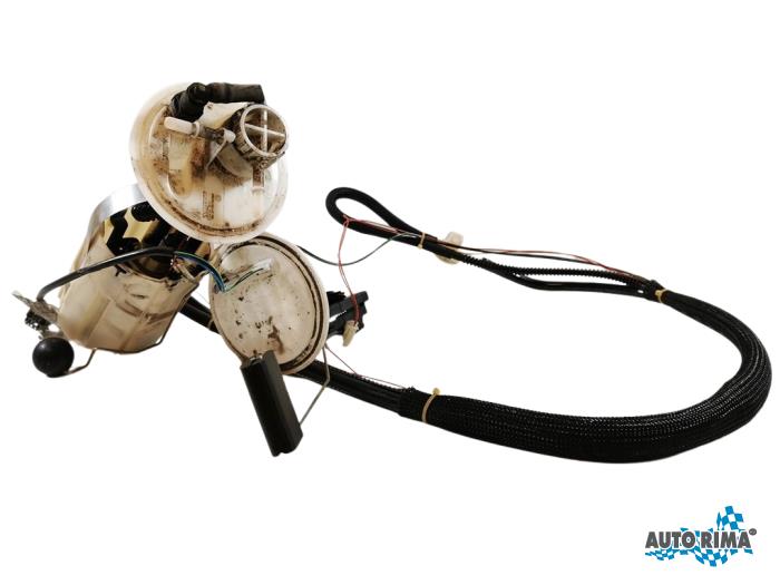 Gebruikte Benzinepomp Volvo V70 (SW) 2.4 20V 170 Prijs € 74,95 Margeregeling aangeboden door Auto Rima 