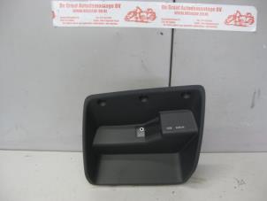 Gebruikte Radio module Seat Ibiza ST (6J8) 1.2 TDI Ecomotive Prijs € 35,00 Margeregeling aangeboden door de Graaf autodemontage B.V.