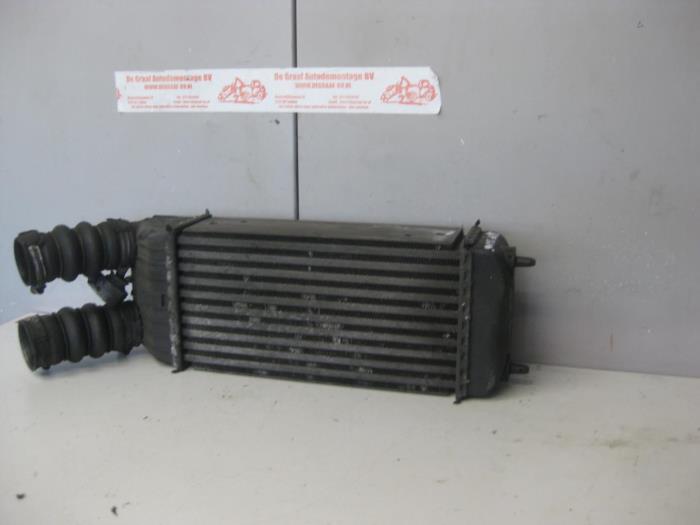 Gebruikte Intercooler Peugeot 207/207+ (WA/WC/WM) 1.6 HDi 16V Prijs op aanvraag aangeboden door de Graaf autodemontage B.V.